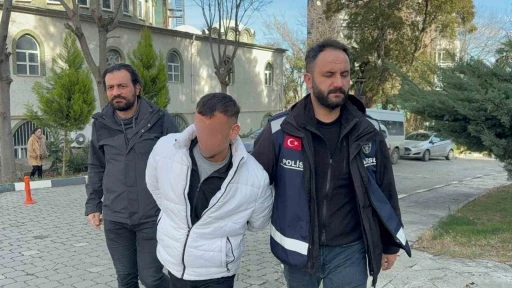 Husumetlisine ateş a&ccedil;tı, başkasını yaraladı
