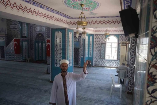 Huzuru camide bulan kuşların yuvalarına cemaatten merhamet koruması

