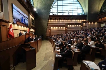 İBB’de seçim sonrası ilk meclis toplantısı yapıldı
