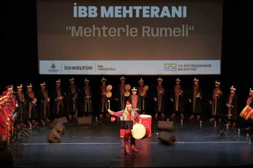 İBB Mehteranı B&uuml;y&uuml;k&ccedil;ekmece&rsquo;de Rumeli r&uuml;zgarı estirdi
