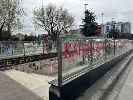 İBB protestocuları milli ve dini değerleri hiçe saydı
