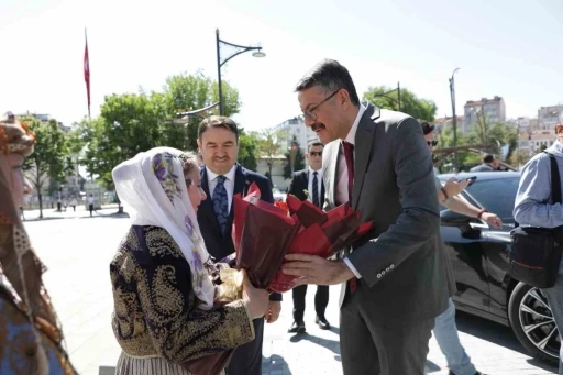 İ&ccedil;işleri Bakan Yardımcısı Ali &Ccedil;elik K&uuml;tahya&rsquo;da temaslarda bulundu
