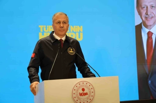 İçişleri Bakanı Ali Yerlikaya, &quot;Türkiye’nin Huzuru Diyarbakır&quot; toplantısına katıldı
