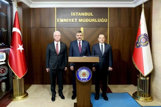 İ&ccedil;işleri Bakanı &Ccedil;ift&ccedil;i, İstanbul Emniyet M&uuml;d&uuml;rl&uuml;ğ&uuml;n&uuml; ziyaret etti
