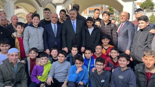 İ&ccedil;işleri Bakanı &Ccedil;ift&ccedil;i&rsquo;ye Kahramanmaraşlıların ilgisi yoğun oldu

