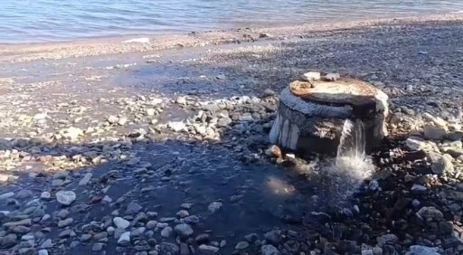 İ&ccedil;meler plajında lağım suyu iddiası 