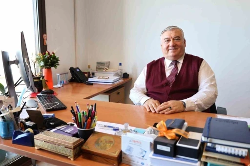 İE&Uuml;&rsquo;l&uuml; akademisyene Avrupa&rsquo;dan &lsquo;&uuml;st&uuml;n hizmet&rsquo; &ouml;d&uuml;l&uuml;
