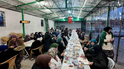 İftar yemeği her akşam bir aileden
