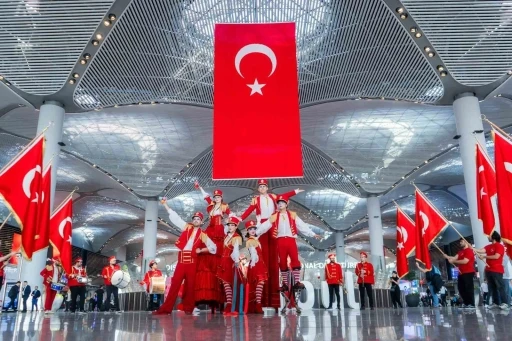 İGA İstanbul Havalimanı, Cumhuriyeti ve yeni yaşını kutluyor