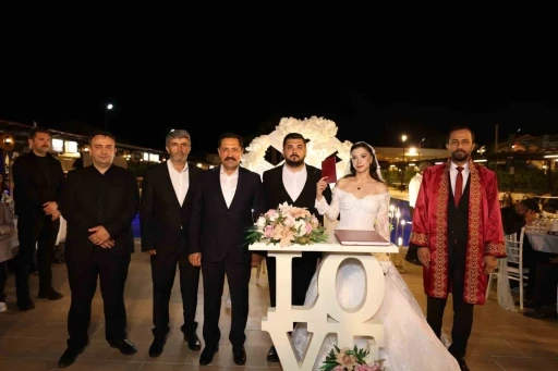 İHA B&ouml;lge M&uuml;d&uuml;r&uuml; Korkmaz&rsquo;ın mutlu g&uuml;n&uuml;
