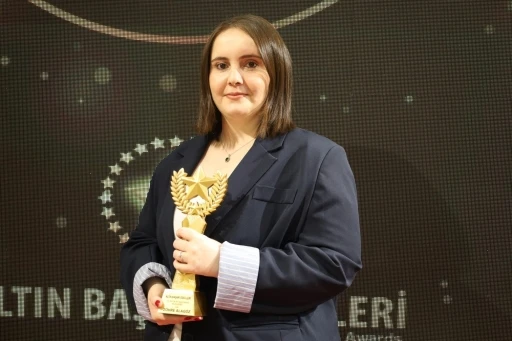 İHA Muhabiri Zöhre Alagöz’e &quot;Yılın En İyi Savunma Muhabiri&quot; ödülü
