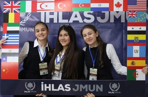İhlas Jmun&rsquo;26 Konferansı&rsquo;nda &lsquo;Diplomaside K&uuml;resel Sorumluluk&rsquo; tartışıldı
