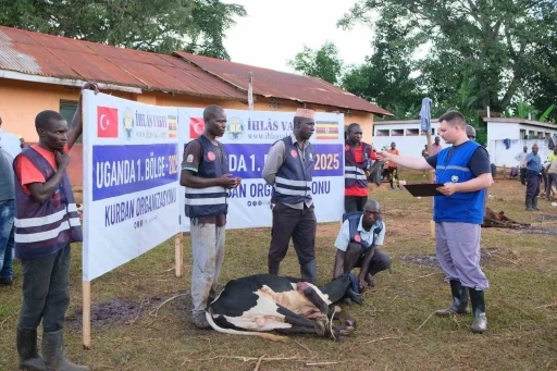 İhlas Vakfı vekaleten kurban hisse bedellerini a&ccedil;ıkladı
