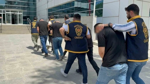 İki kişinin yaralandığı silahlı kavgada 5 kişi gözaltına alındı
