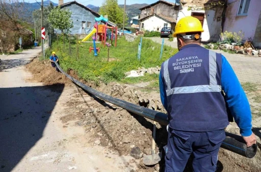 İki mahallenin 4 bin metrelik içme suyu hattı için çalışmalar devam ediyor
