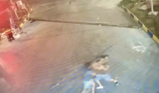 İki paket sigara için kasiyeri bıçakladılar: O anlar kamerada
