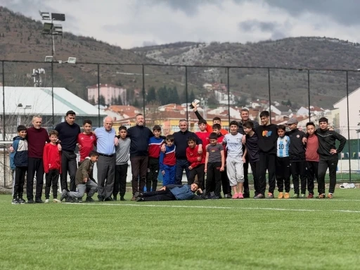 İl Başkanı Yıldırım Gen&ccedil;lik Merkezi&rsquo;nde gen&ccedil;lerle buluştu
