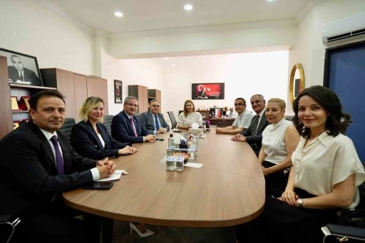 İl Milli Eğitim M&uuml;d&uuml;r&uuml; Dr. Arpacı&rsquo;dan LGS başarısıyla &ouml;ne &ccedil;ıkan Gaziantep Kolej Vakfı &Ouml;zel Okullarına anlamlı ziyaret
