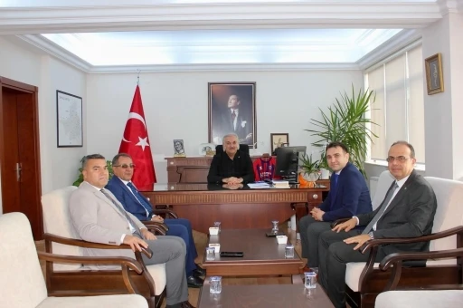 İl Milli Eğitim M&uuml;d&uuml;r&uuml; Yiğit, S&ouml;ke Kaymakamı Ak&ccedil;a ile bir araya geldi
