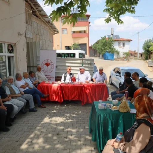 İl Müdürü Çetin Ayvalık, Çakırpınar köyü çiftçileriyle buluştu
