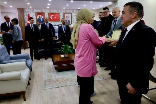 İl M&uuml;d&uuml;r&uuml; Demir personellerle bir araya geldi
