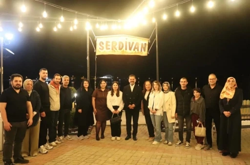 İl M&uuml;d&uuml;r&uuml; İlhan, huzurevi personeliyle bir araya geldi

