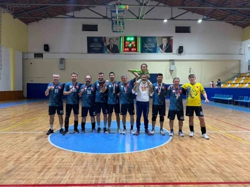 İl Sağlık Müdürlüğü Voleybol Takımı Aydın’da şampiyon oldu
