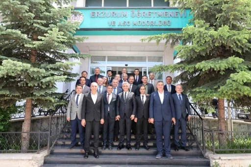 İl&ccedil;e milli eğitim m&uuml;d&uuml;rleriyle yılsonu değerlendirmesi
