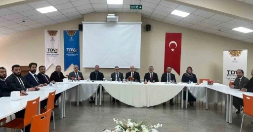 İl&ccedil;e m&uuml;ft&uuml;leri bir araya geldi
