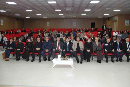 İl&ccedil;e sakinleri koruyucu aile ile &ccedil;ocuk edinme hakkında bilgilendirildi
