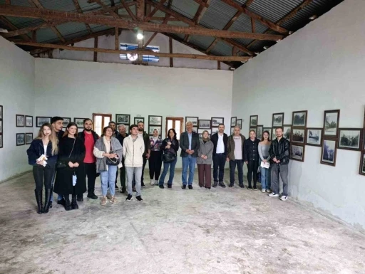 İletişim Fak&uuml;ltesi &ouml;ğrencileri Kozan&rsquo;ın kurtuluşuna tanıklık eden tarihi belgeleri yerinde inceledi
