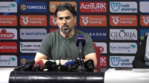 İlhan Palut: &quot;İkinci yarı oyuncular çok iyi performans gösterdiler&quot;

