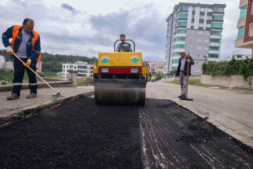 İlkadım&rsquo;da yol yapım ve onarım &ccedil;alışmaları
