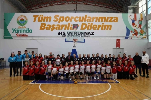 İlkadım&rsquo;dan sporculara eğitim desteği
