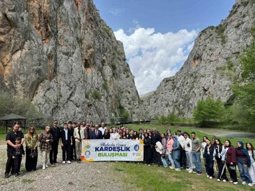 İlkadımlı gen&ccedil;lerden &Ccedil;orum&rsquo;a k&uuml;lt&uuml;r ve doğa gezisi
