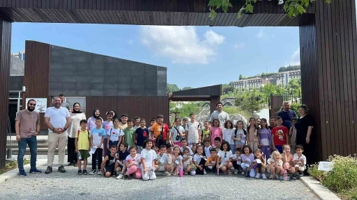İlkokul öğrencileri botanik bahçesinde doğayla buluştu
