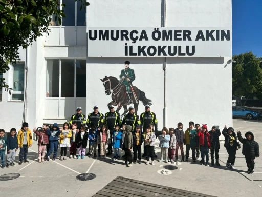 İlkokul öğrencilerine trafik bilinci eğitimi
