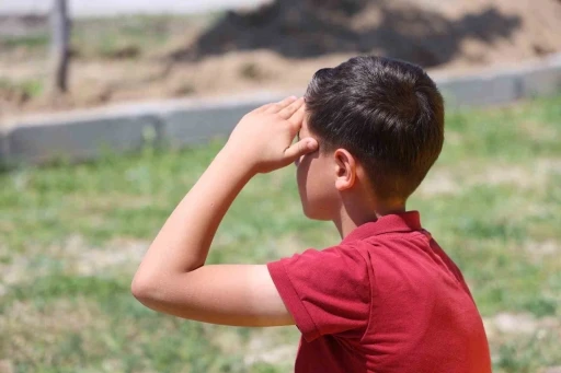 İlkokul &ouml;ğrencilerinin tartışmasında anne 10 yaşındaki &ccedil;ocuğu darp etti
