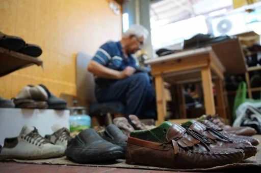 İlkokulu bitirdiği g&uuml;n başladığı meslekte 69 yılı devirdi
