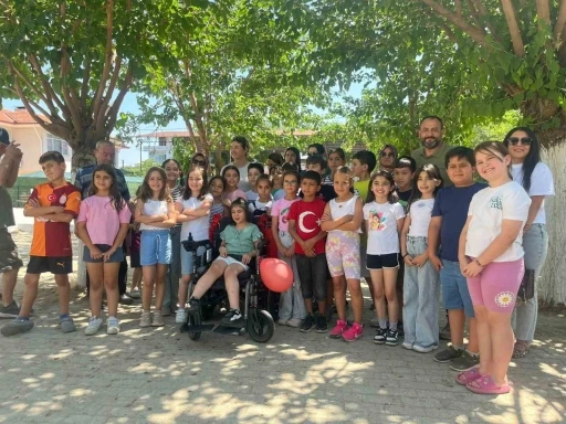 İncirliova’da öğrenciler harçlıklarını umuda dönüştürdü
