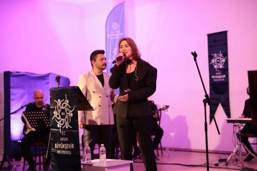 İncirliova&rsquo;da "Anadolu&rsquo;dan T&uuml;rk&uuml;ler" konseri d&uuml;zenlendi
