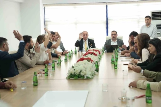 İncirliova&rsquo;ya iki yeni &ccedil;&ouml;p kamyonu
