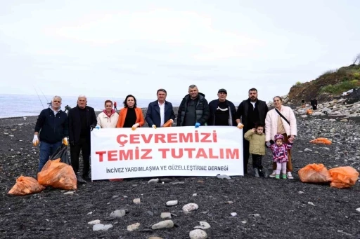 İncivez Derneği’nden sahil temizliği etkinliği
