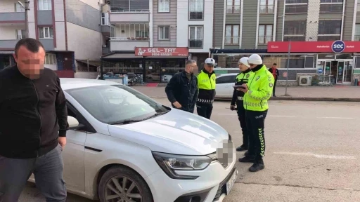 İneg&ouml;l&rsquo;de korsan taksi operasyonu
