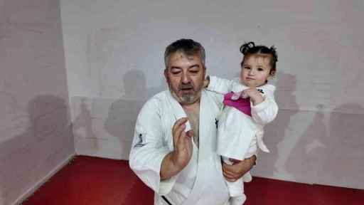 İneg&ouml;l&rsquo;&uuml;n karateci ailesi: Bu ailede kemer kuşaktan kuşağa ge&ccedil;iyor
