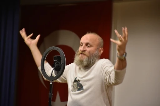 İnönü’de &quot;Parça Tesirli Pazarlar&quot; oyunu büyük ilgi gördü
