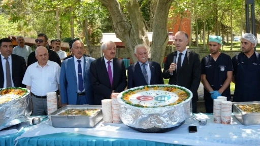 İn&ouml;n&uuml; &Uuml;niversitesi&rsquo;nde aşure etkinliği
