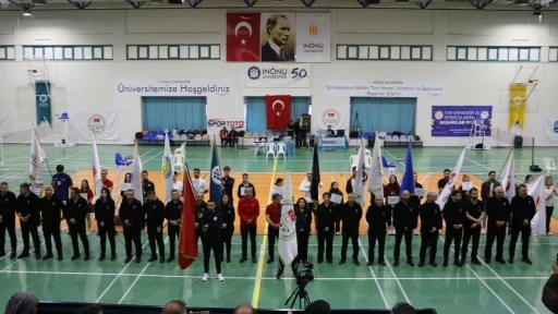 İn&ouml;n&uuml; &Uuml;niversitesinin ev sahipliğinde badminton m&uuml;sabakaları başladı
