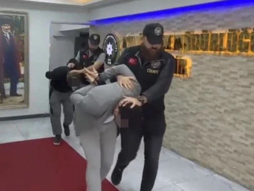 İntihar sanılan olayda ‘miras’ cinayeti çıktı: Anne, baba ve ağabeyini öldürüp intihar süsü verdi
