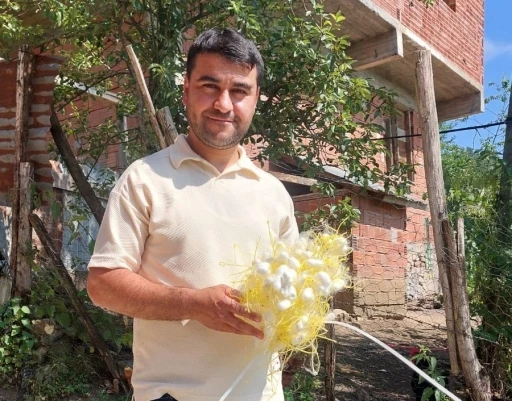 İpek b&ouml;ceği &uuml;reticisinden alternatif gelir &ccedil;ağrısı: 1 d&ouml;n&uuml;m araziden 130 bin lira gelir
